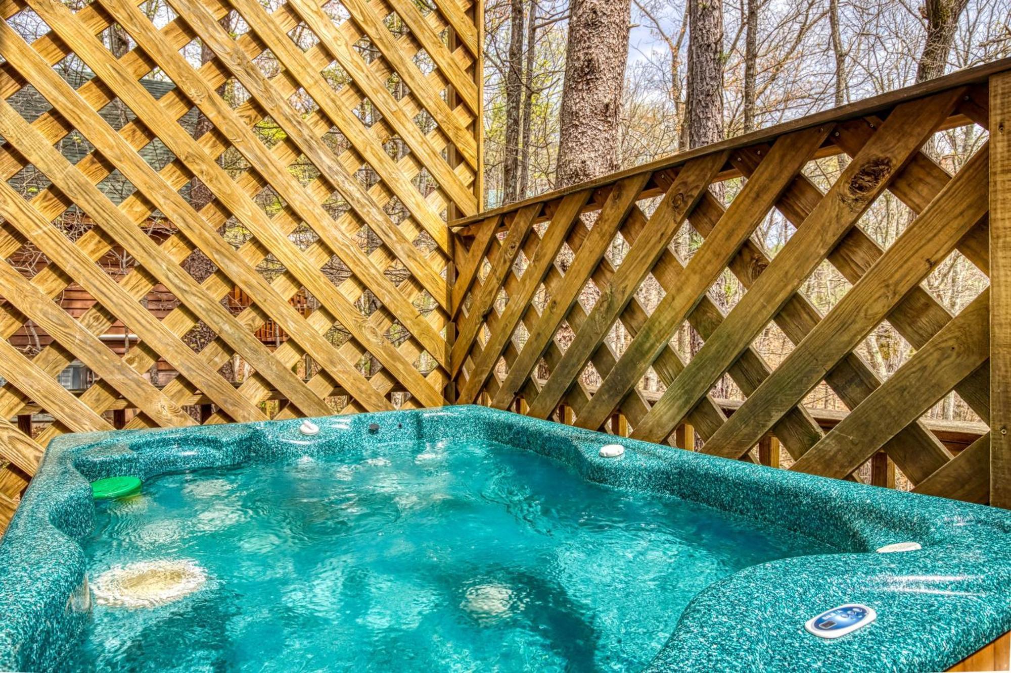 Fantastic Pet Friendly Cabin, Hot Tub, Fire Pit Sevierville Buitenkant foto